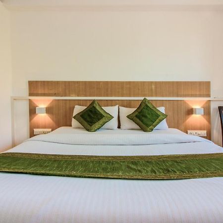 Treebo Trend Golden Nest Hotel Thane Eksteriør billede