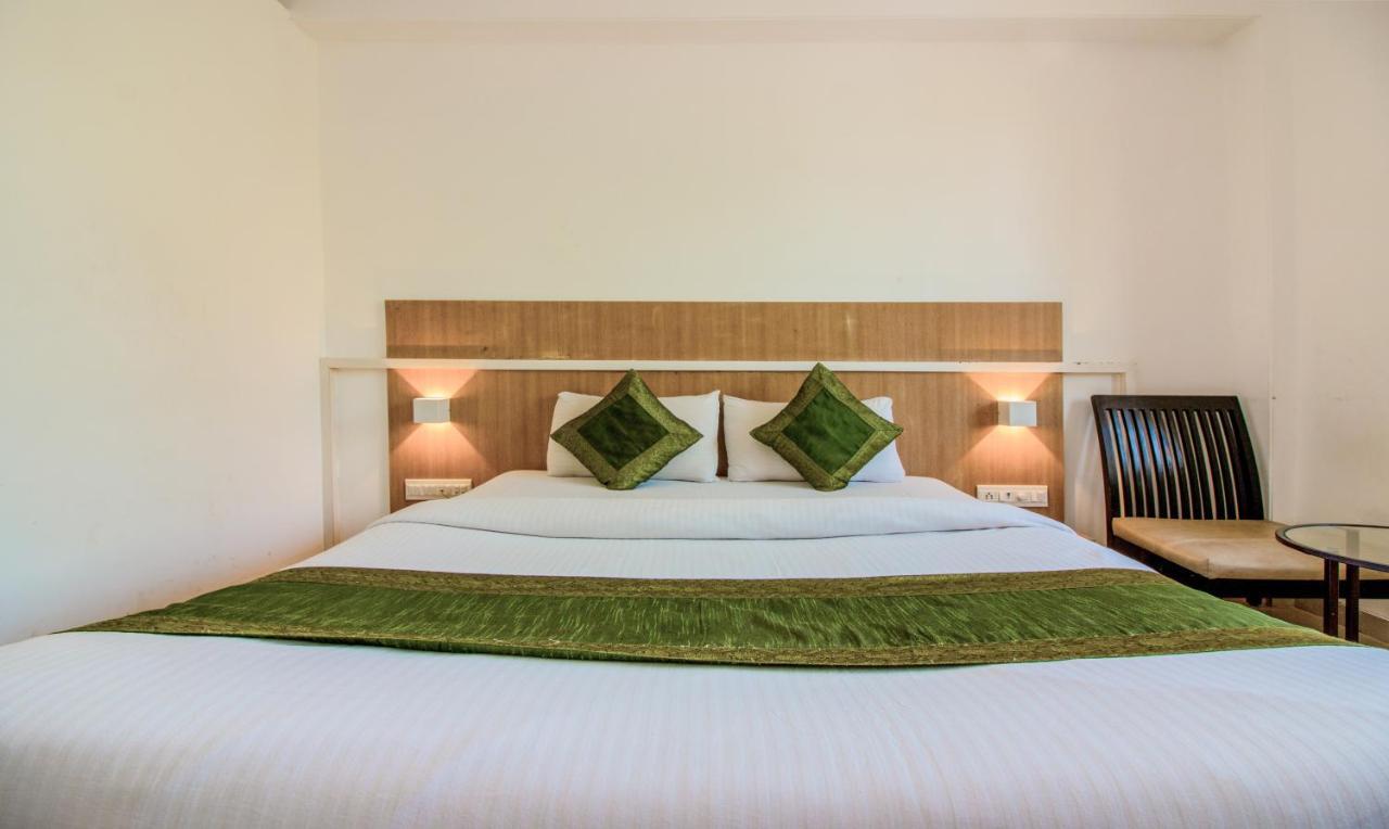Treebo Trend Golden Nest Hotel Thane Eksteriør billede