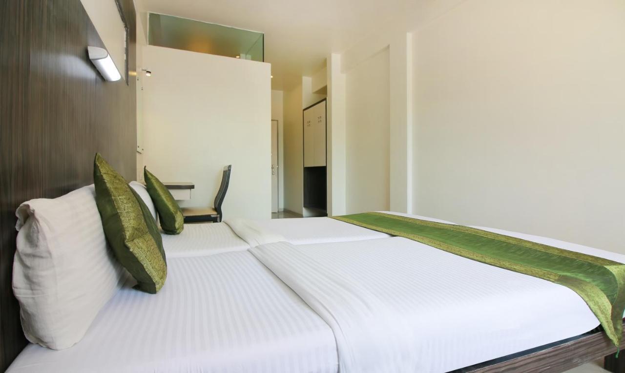 Treebo Trend Golden Nest Hotel Thane Eksteriør billede